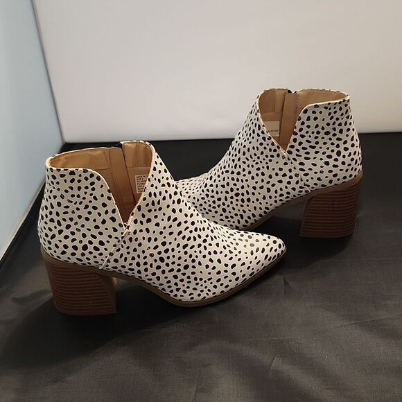 SERRA ANKLE MID HEEL SLIP-ON POINTED TOE ZIP CLOSURE BOOTIE - Picture 10 of 16